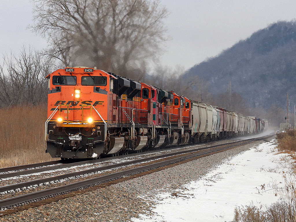 BNSF 8405